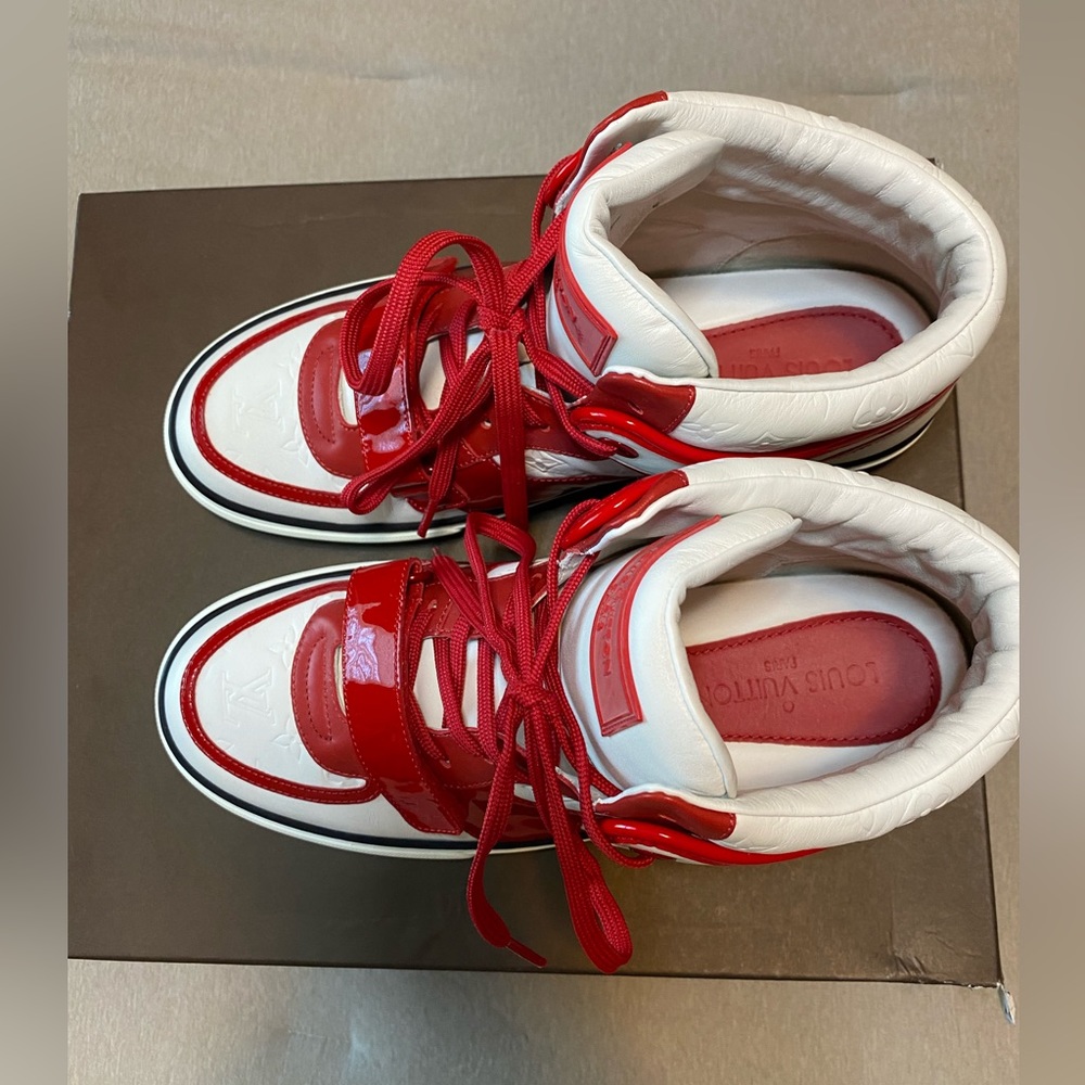Louis Vuitton men shoes that are red/white - Picture 6 of 7